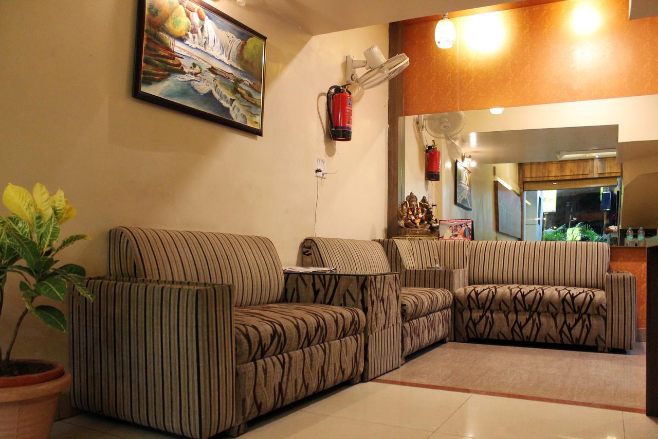 Hotel Swayam Jabalpur Eksteriør billede